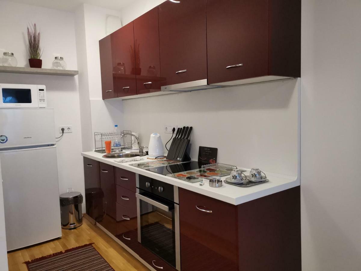 Cozy Apartment By The Sea Святые Константин и Елена Экстерьер фото