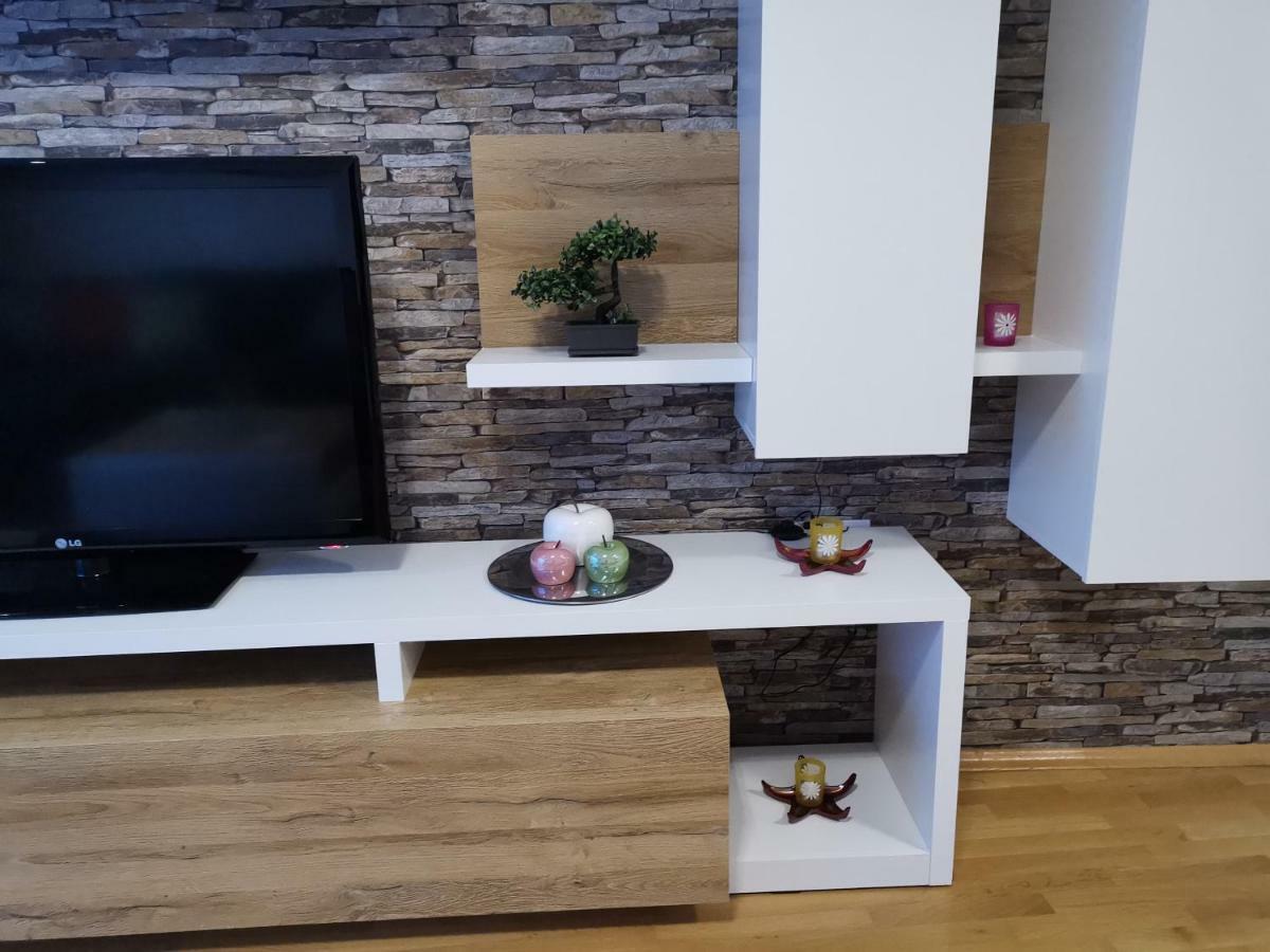 Cozy Apartment By The Sea Святые Константин и Елена Экстерьер фото